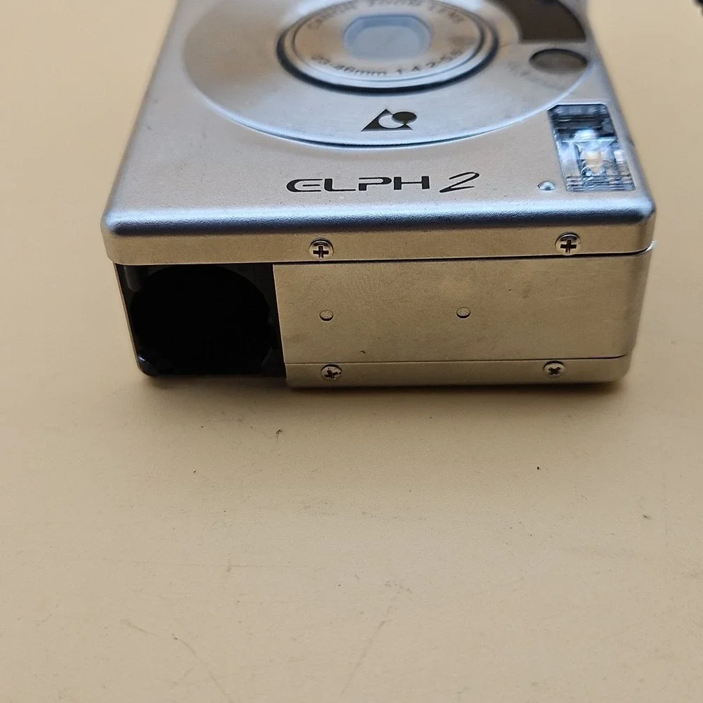 Canon ELPH 2 Camera Zoom Lens Silver UNTESTED‎ AS IS FOR PARTS